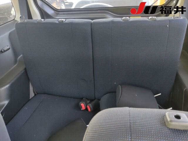 NISSAN KIX 2008