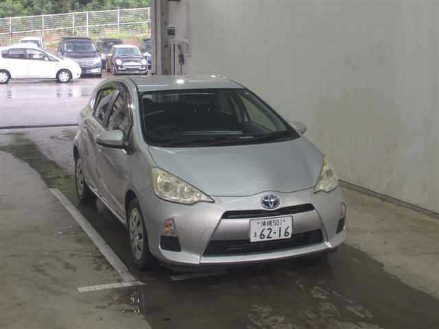 TOYOTA AQUA 2012