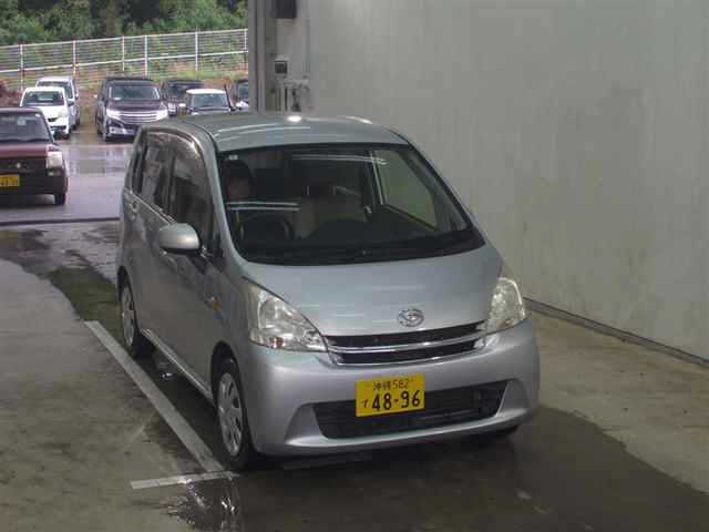 DAIHATSU MOVE 2013