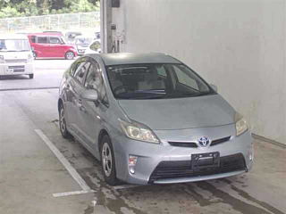 TOYOTA PRIUS 2013