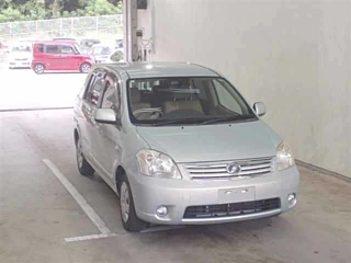 TOYOTA RAUM 2008