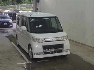 DAIHATSU TANTO 2010