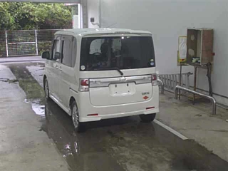 DAIHATSU TANTO 2010