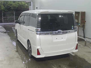 TOYOTA VOXY 2017