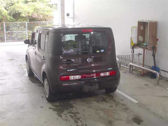 NISSAN CUBE 2010