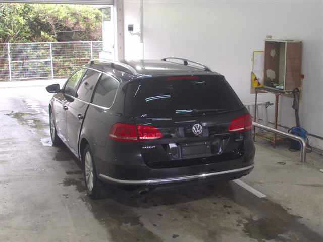 VOLKSWAGEN PASSAT VARIANT 2014