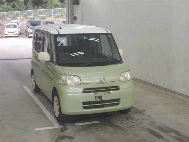 DAIHATSU TANTO 2012