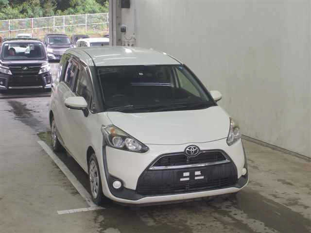 TOYOTA SIENTA 2017