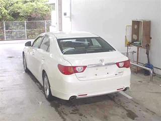 TOYOTA MARK X 2011
