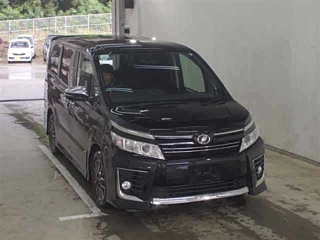 TOYOTA VOXY 2015