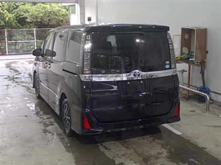 TOYOTA VOXY 2015