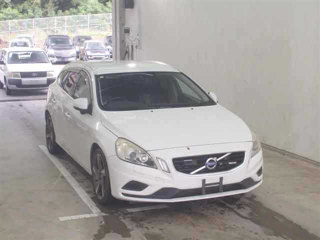 VOLVO V60 2012