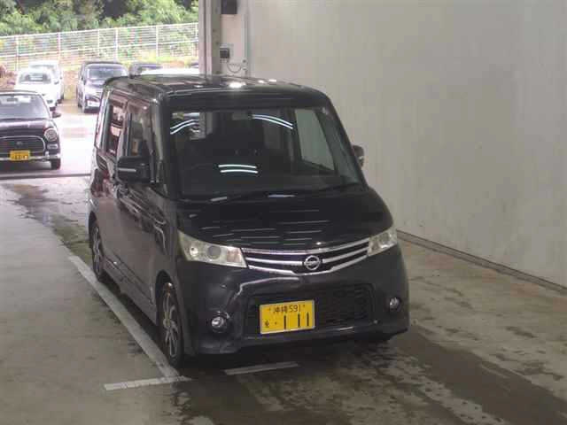 NISSAN ROOX 2010