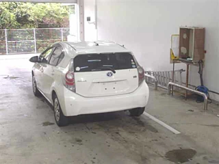 TOYOTA AQUA 2012