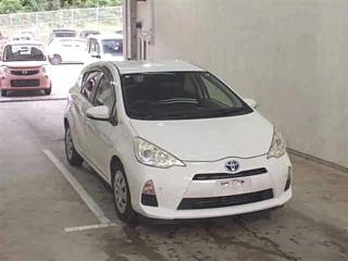 TOYOTA AQUA 2012