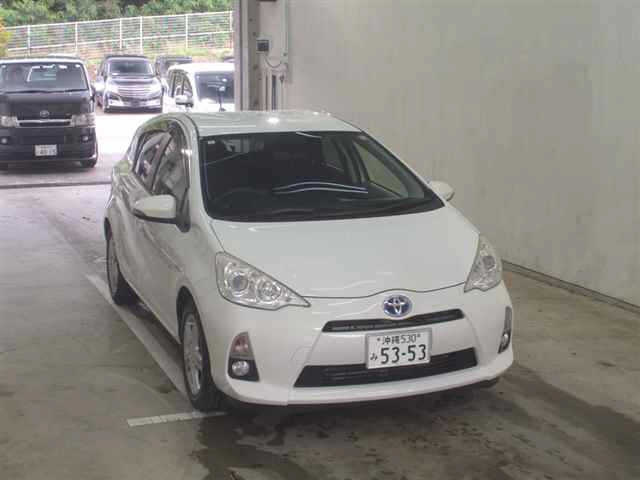 TOYOTA AQUA 2013