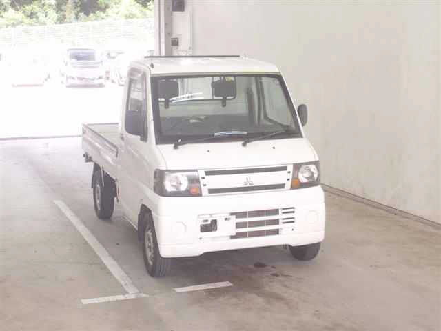 MITSUBISHI MINICAB TRUCK 2011