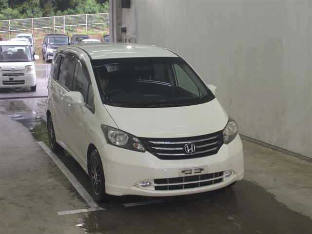 HONDA FREED 2011
