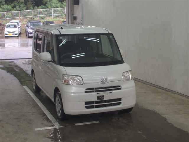 DAIHATSU TANTO 2013