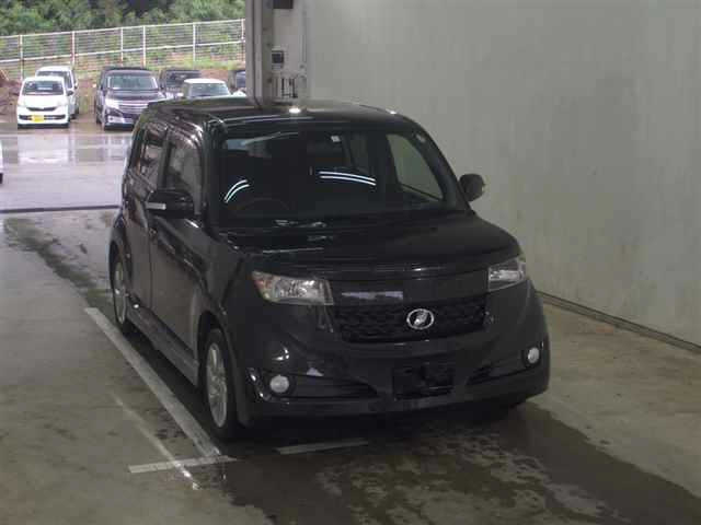 TOYOTA BB 2012
