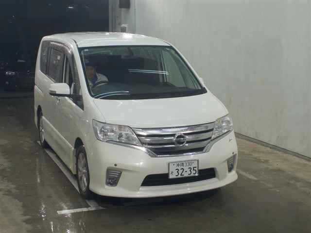 NISSAN SERENA 2011