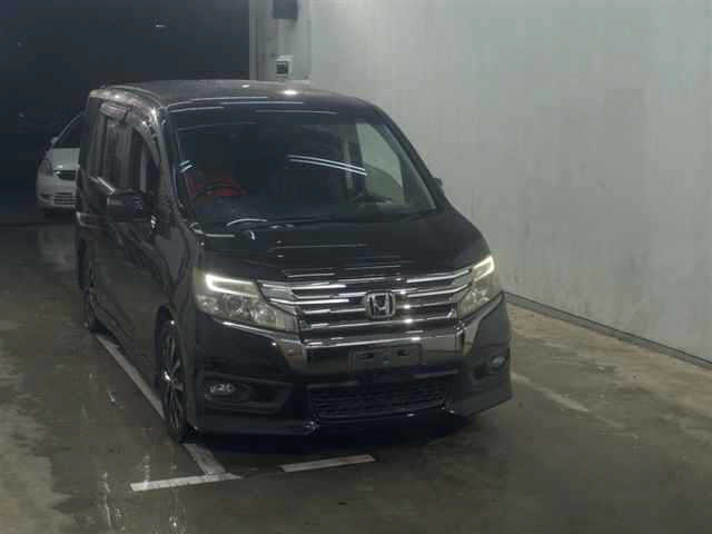 HONDA STEP WAGON 2012