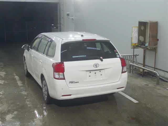 TOYOTA COROLLA FIELDER 2015