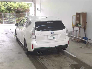 TOYOTA PRIUS ALPHA 2013