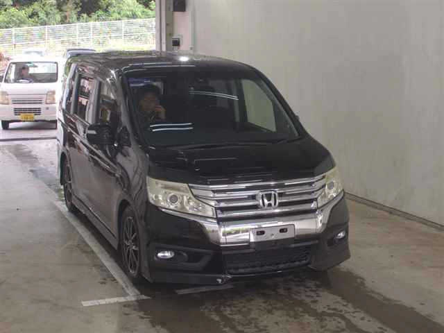HONDA STEP WAGON 2012