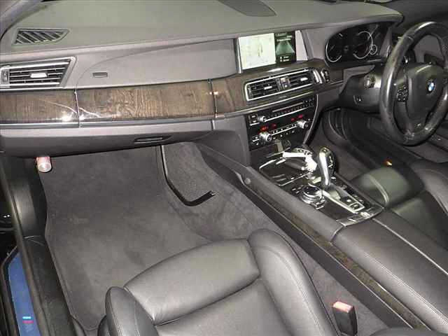 BMW 7 SERIES 2015