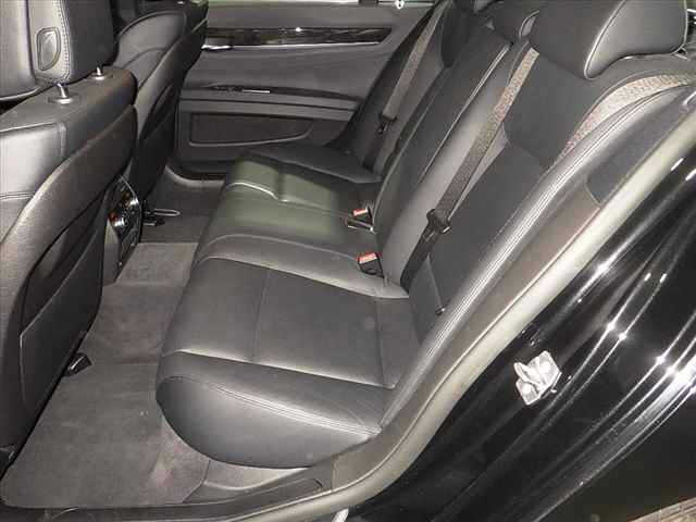 BMW 7 SERIES 2015