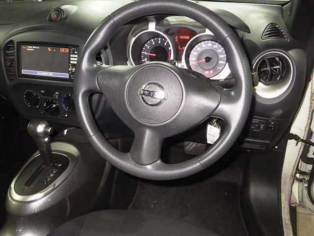 NISSAN JUKE 2012