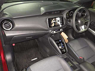 NISSAN KIX 2020