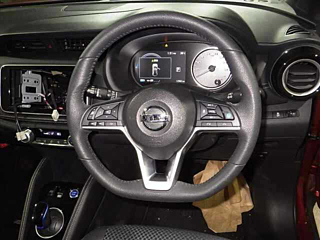 NISSAN KIX 2020