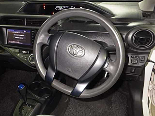 TOYOTA AQUA 2015