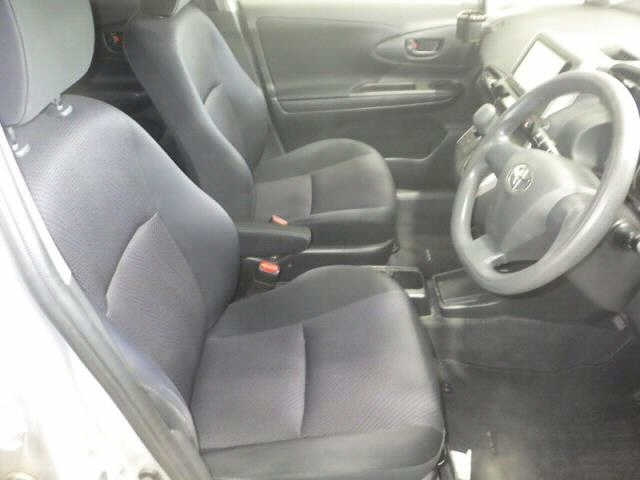 TOYOTA WISH 2015