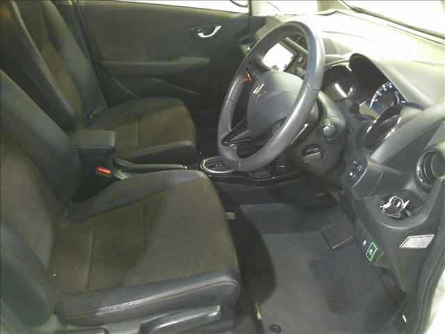 HONDA FIT SHUTTLE 2013