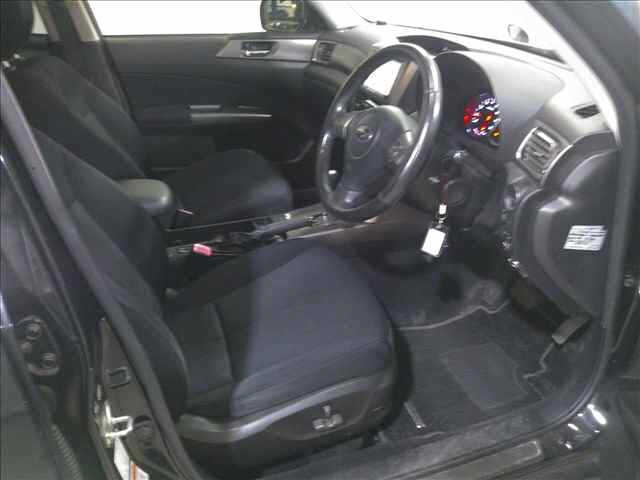 SUBARU FORESTER 2011