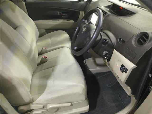 TOYOTA PASSO SETTE 2010