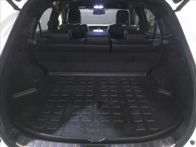 TOYOTA HARRIER 2014