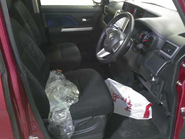 TOYOTA ROOMY 2019