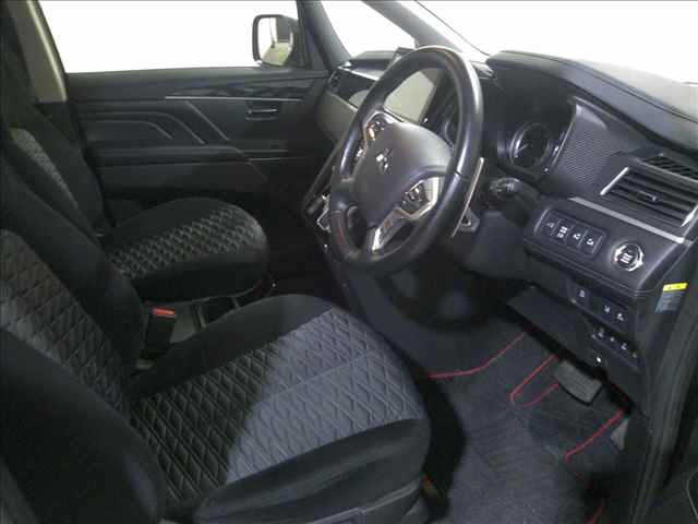 MITSUBISHI DELICA D5 2022