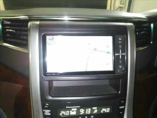 TOYOTA VELLFIRE 2010