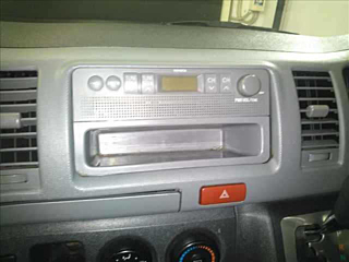 TOYOTA HIACE VAN 2010