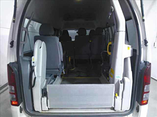 TOYOTA HIACE VAN 2010