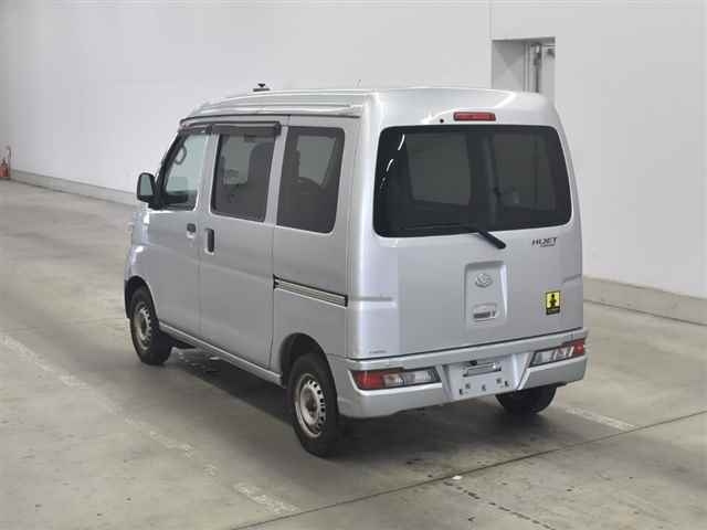 DAIHATSU HIJET VAN 2021