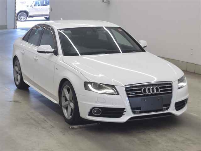 AUDI A4 2011