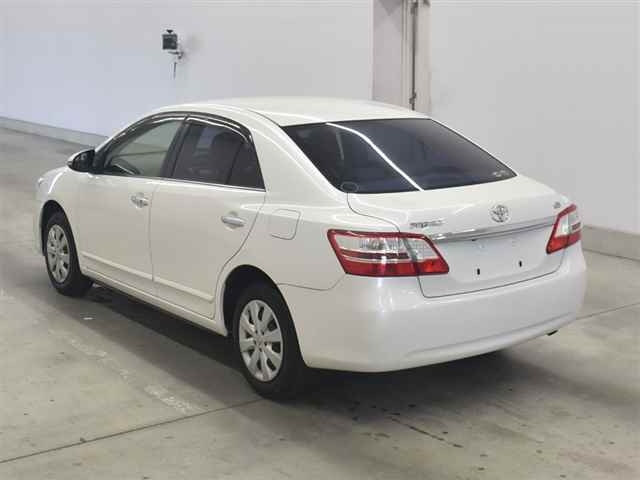 TOYOTA PREMIO 2016