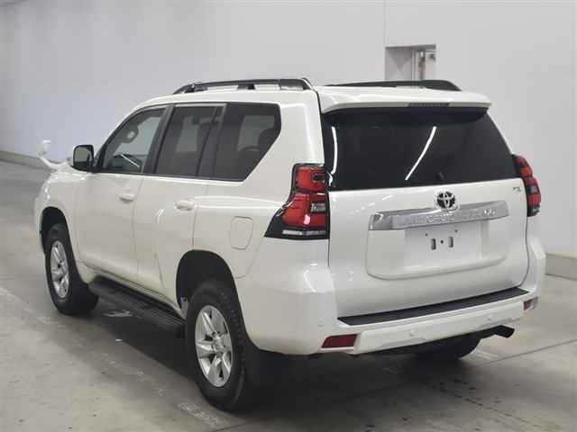 TOYOTA LAND CRUISER PRADO 2022