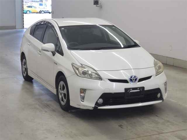 TOYOTA PRIUS 2013